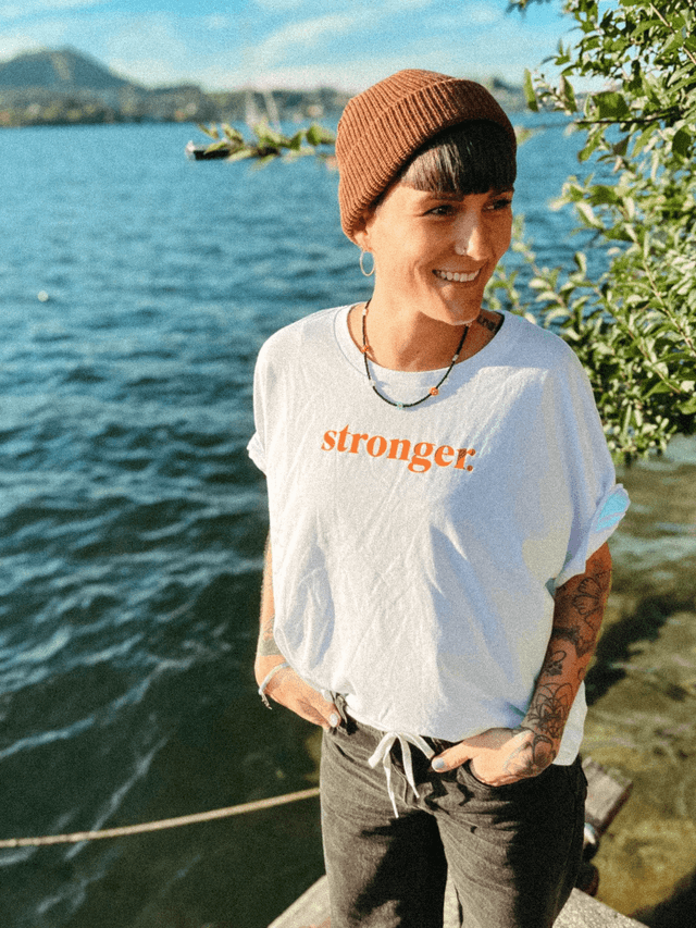 STRONGER T-SHIRT WOMEN WHITE